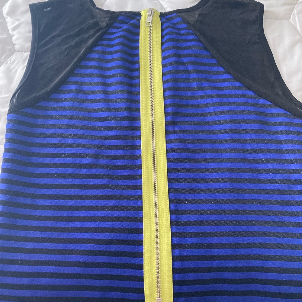 Bebe Dress - Picture 3 of 9